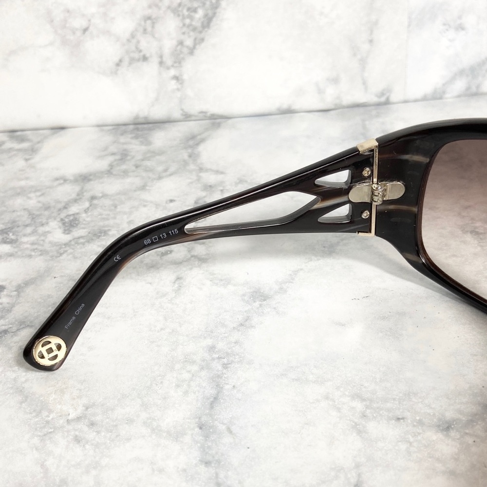 SOLD Oscar de la Renta Sunglasses - Picture 5 of 8